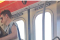 Nastúpil do metra a ľudia plakali od smiechu: Ako sa mu to podarilo dať do tašky?!
