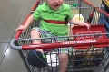 Mamička odfotila syna v nákupnom košíku a zrazu si to všimla: Veď vidím budúcnosť!