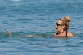Vystrašený miliardár na dovolenke v Saint-Tropez: Preboha, asi som stratil plavky!