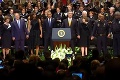 Exprezident Bush tancoval na pohrebe! Ostatní len zdesene čumeli