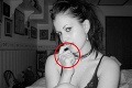 Fotka polonahej dievčiny v spálni vyvolala na internete rozruch: Časť jej tela vás poriadne vydesí!