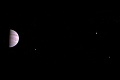 Sonda Juno dorazila po piatich rokoch k Jupiteru: Prvý záber našej najväčšej planéty!