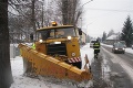 Nehoda v Žarnovici: Cestárske auto radlicou ťažko zranilo chodca!