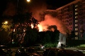 Obrovský nočný požiar v Bratislave, hasiči boli bezradní: Plamene šľahali do výšky ôsmeho poschodia!
