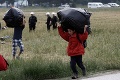 Prvá fáza evakuácie migrantov z Idomeni na fotkách: Dohliadalo na nich 700 policajtov