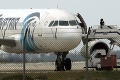 Dráma lietadla na Cypre: Stoja za všetkým teroristi? Únosca vyhodil záhadný list v arabčine