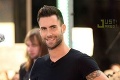 Adam Levine z Maroon 5 sa oženil: Fešák si zobral modelku