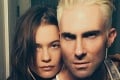Adam Levine z Maroon 5 sa oženil: Fešák si zobral modelku