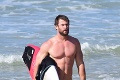 Chris Hemsworth je dokonalý na pľaci aj mimo neho: Božský Thor pánom vĺn!