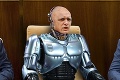 Premiér je ako Robocop, tri dni po prepustení z nemocnice už viedol rokovanie vlády: Prečo Fico tak riskuje?