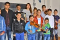 Talentované rómske deti chcú hrať, no nemajú na čom: Na 55 žiakov päť nástrojov!