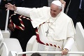 Pápež František sa snaží priblížiť tínedžerom: Rada plná moderných metafor zaskočila všetkých!