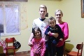 Príbeh tejto rodiny zasiahol aj slovenských hokejistov: Lašák s Radivojevičom dojali pani Lýdiu k slzám!