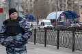 Hrôza v Moskve: Moslimka chodila po ulici s odrezanou hlavou dieťaťa!