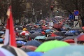 Tisíce maďarských učiteľov opäť protestovali: Toto nie je o mzdách!