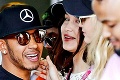 Vyzerá to vážne: Lewis Hamilton vymenil Nicole Scherzinger za TÚTO prsatú sexicu!