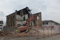 Búrajú žilinské rómske geto, v ktorom býva okolo 700 ľudí:  Radnica tvrdí, že na ulici neskončil nikto!
