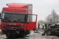 Tragické pondelkové ráno: Pri zrážke s nákladiakom zahynul vodič osobného auta Tomáš († 24)