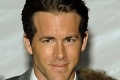 Hollywoodsky krásavec Ryan Reynolds radikálne zmenil imidž: Fíha, veď je z neho iný muž!
