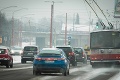 Slovensko zasypala snehová perina: Deti sa tešia, šoféri hromžia