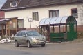 Autobusová zastávka je ideálne miesto na parkovanie