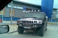 Arogancia! Hummer obsadil miesto invalidom