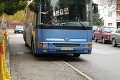 Autobusárovi chýba odhad: Toto veru nie je 1,5 metra!