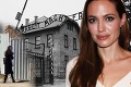 Prekvapenie v Osvienčime: Angelina Jolie splývala s davom