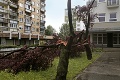 Silná prietrž s víchricou v Bratislave: Autá zaliala voda, vytopilo byty!