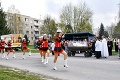 Dona Bosca vítali ako futbalovú hviezdu: Veriacich pohoršili mažoretky v minisukniach!