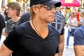 Čitateľka odfotila Jona Bon Joviho v Prahe: Maskoval sa, ale dal aj podpis!