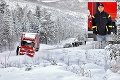 Nórov rozzúril slovenský kamionista: Na letných gumách zablokoval hlavný ťah do Švédska!