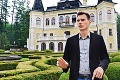 Úspech po slovensky: Tento sexi mladík nemá ani 30 a už panuje kaštieľu!