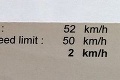 Myslíte si, že ísť o 2 km/h viac vám neuškodí? Chudák vodič vyfasoval poriadnu pokutu!