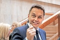 Minister Kažimír a jeho 4-tisícový dlh: V porovnaní s ďalšími známymi tvárami je to len omrvinka!