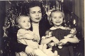 Rodičia to vyriešili šalamúnsky: Pred 59 rokmi sa nevymýšľalo, sestry dostali rovnaký darček!