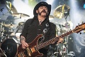 Kuriózna požiadavka fanúšikov zosnulého Lemmyho Kilmistera: Bude sa na chémii vyučovať heavy metal?