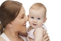 WHO v tom už má jasno: Matky môžu dojčiť novorodencov, aj keď majú COVID-19