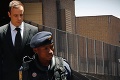 Spríjemnil si chvíle na súde: Pistorius počas pojednávania četoval so sexi modelkou