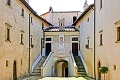 Chcete žiť ako Napoleon? Jeho pevnosť je na predaj: Foto luxusného sídla!