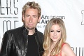 Taká mladá a bude už druhýkrát rozvedená: Avril Lavigne oznámila koniec vzťahu na sociálnej sieti!