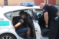 Ďalších 26 nelegálnych migrantov a dvaja šoféri v rukách slovenskej polície!
