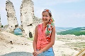 Dobrovoľníci z celého sveta na Brekovskom hrade: Namiesto prázdnin makajú na Slovensku!