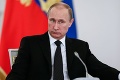 Sexi štátnik Putin opäť znásilnil demokraciu: Rusko začalo uplatňovať kontroverzný zákon!