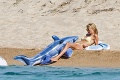 Heidi Klum si užívala pri mori: Najprv mala pri sebe zajačika, potom žraloka!
