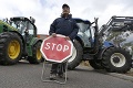 Veľký protest francúzskych farmárov: Zablokovali hranice s Nemeckom, zastavili tam už 200-300 kamiónov