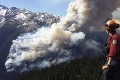 Kanadu zasiahli mohutné lesné požiare: Z domovov museli utiecť tisícky ľudí