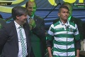 Príbeh ako z rozprávky pokračuje: Chlapec, ktorý prežil cunami, sa stal hráčom Sportingu Lisabon!