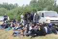 V Maďarsku polícia zadržala 1087 migrantov: Pomáhal im aj slovenský prevádzač