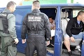 Migranti sa snažia dostať na Slovensko: V Bratislave ich odhalili colníci, na východe policajti!